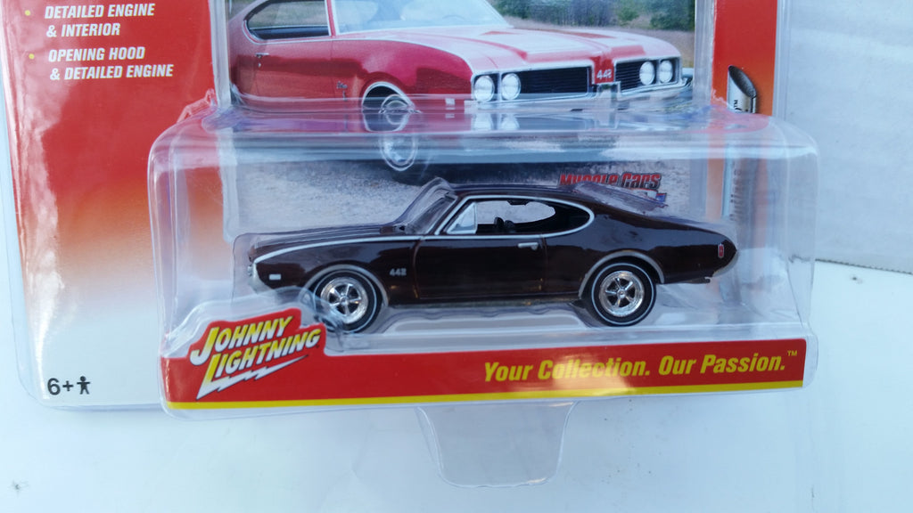 Johnny Lightning Muscle Cars 2016, Release 2B, 1969 Olds Cutalss 442